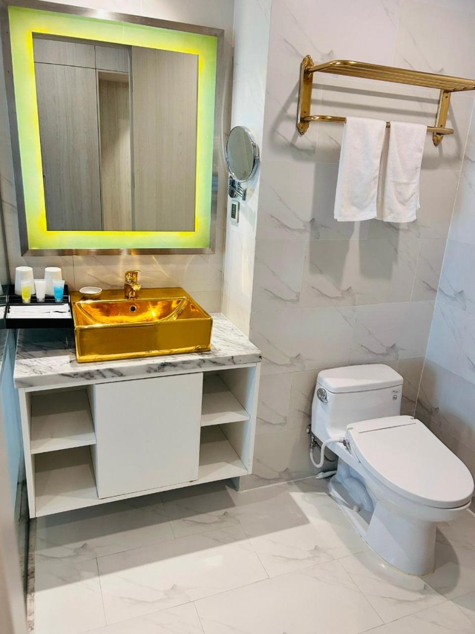 Golden Apartment With Sea View Da Nang Zewnętrze zdjęcie