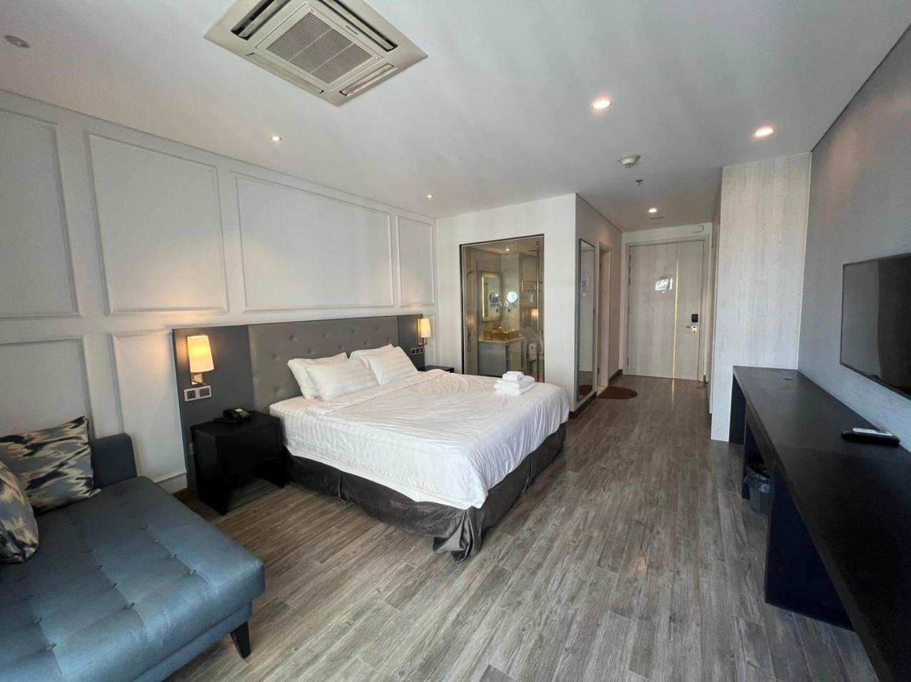 Golden Apartment With Sea View Da Nang Zewnętrze zdjęcie